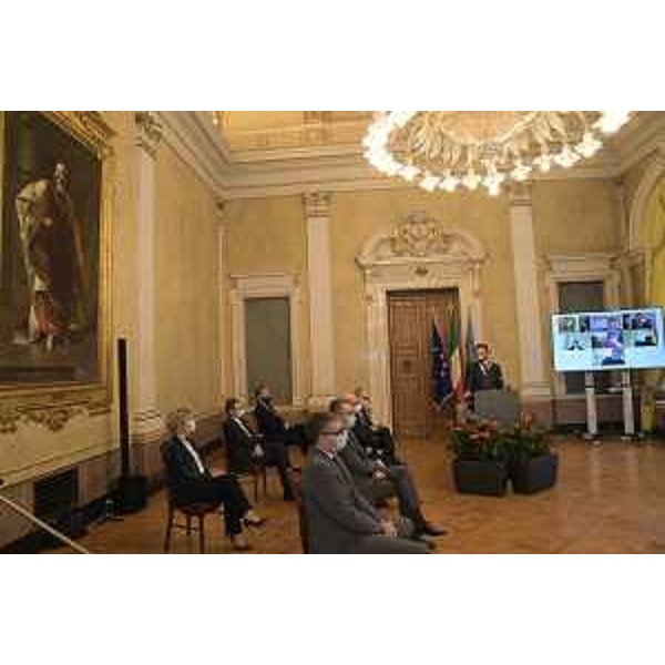 il governatore del Friuli Venezia Giulia, Massimiliano Fedriga, e la Giunta nel corso della consueta conferenza stampa di fine anno, durante la quale ha tracciato un bilancio dellattività svolta dalle Giunta nel 2020. - il governatore del Friuli Venezia Giulia, Massimiliano Fedriga, e la Giunta nel corso della consueta conferenza stampa di fine anno, durante la quale ha tracciato un bilancio dellattività svolta dalle Giunta nel 2020. 