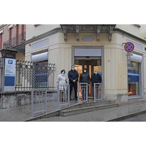 La nuova struttura sanitaria di Cormons in via Matteotti dove da domani, in regime di convenzione, saranno effettuati i tamponi molecolari - La nuova struttura sanitaria di Cormons in via Matteotti dove da domani, in regime di convenzione, saranno effettuati i tamponi molecolari