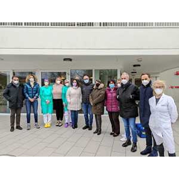 Il vicegovernatore della Regione Riccardo Riccardi presente oggi all'Asp di Cividale per l'avvio della campagna di vaccinazione degli ospiti residenti - Il vicegovernatore della Regione Riccardo Riccardi presente oggi all'Asp di Cividale per l'avvio della campagna di vaccinazione degli ospiti residenti