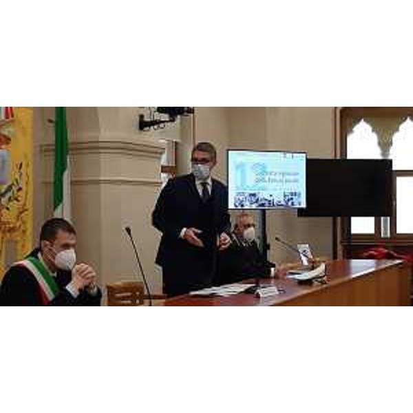 L'intervento dell'assessore regionale alla Sicurezza Pierpaolo Roberti nel corso della 12. giornata regionale della Polizia locale - L'intervento dell'assessore regionale alla Sicurezza Pierpaolo Roberti nel corso della 12. giornata regionale della Polizia locale