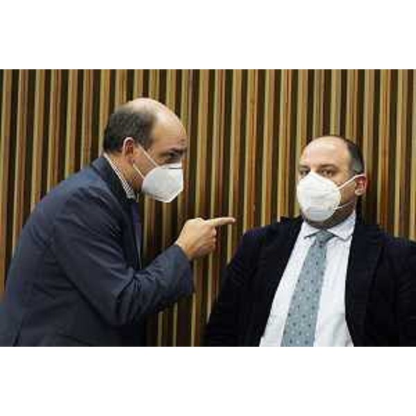 Cristian Sergo (M5S) e a sx Diego Moretti (Pd) - Cristian Sergo (M5S) e a sx Diego Moretti (Pd)