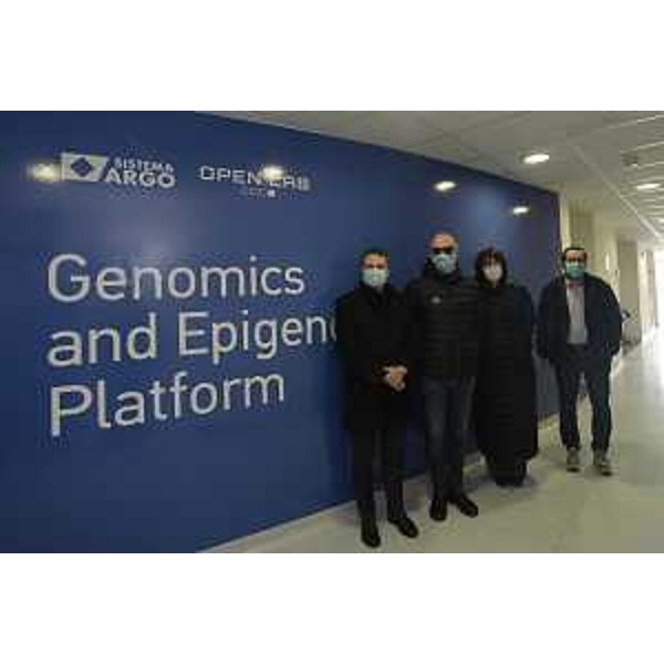 Il vicegovernatore Riccardi e l'assessore Rosolen in visita al Laboratorio di Genomica ed Epigenomica. Nella foto anche il direttore generale di Area Science Park Stefano Casaleggi e il direttore dell'Istituto Ricerca e Tecnologie (Ret) Stefano Cozzini. - Il vicegovernatore Riccardi e l'assessore Rosolen in visita al Laboratorio di Genomica ed Epigenomica. Nella foto anche il direttore generale di Area Science Park Stefano Casaleggi e il direttore dell'Istituto Ricerca e Tecnologie (Ret) Stefano Cozzini.