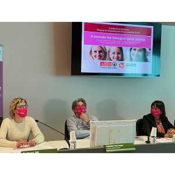 L'assessore regionale alle Finanze, Barbara Zilli, alla presentazione dell'iniziativa per la lotta all'endometriosi 'Il mondo ha bisogno delle donne'. - L'assessore regionale alle Finanze, Barbara Zilli, alla presentazione dell'iniziativa per la lotta all'endometriosi 'Il mondo ha bisogno delle donne'.