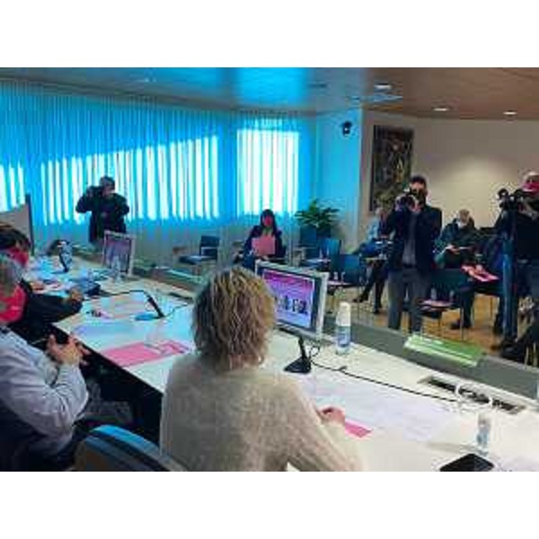 L'assessore regionale alle Finanze, Barbara Zilli, alla presentazione dell'iniziativa per la lotta all'endometriosi 'Il mondo ha bisogno delle donne'. - L'assessore regionale alle Finanze, Barbara Zilli, alla presentazione dell'iniziativa per la lotta all'endometriosi 'Il mondo ha bisogno delle donne'.