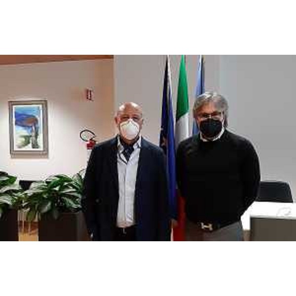 L'assessore regionale alle Attività produttive, Sergio Emidio Bini (a destra) con il presidente del Cosef, Claudio Gottardo - L'assessore regionale alle Attività produttive, Sergio Emidio Bini (a destra) con il presidente del Cosef, Claudio Gottardo 