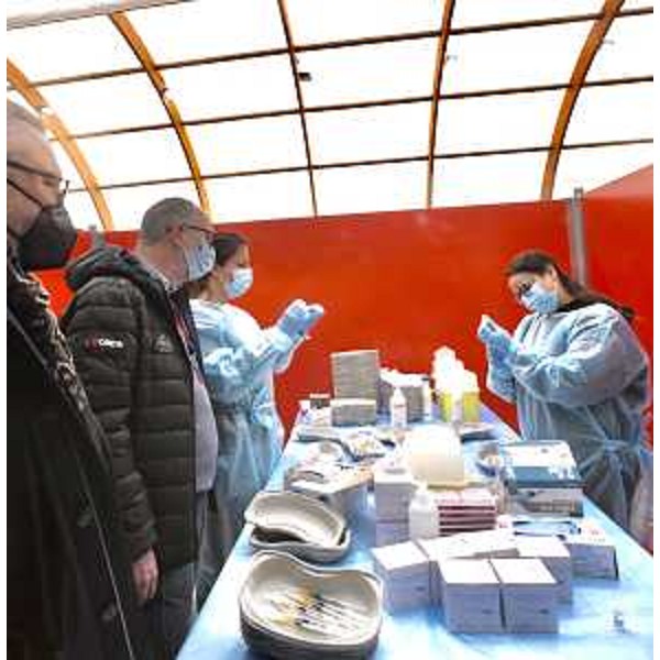 l vicegovernatore Riccardo Riccardi al centro vaccinale massivo di Codroipo - l vicegovernatore Riccardo Riccardi al centro vaccinale massivo di Codroipo