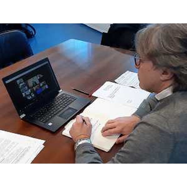 L'assessore regionale alle Attività produttive e turismo, Sergio Emidio Bini, in collegamento con la Commissione turismo della Conferenza delle Regioni. Udine , 24 marzo 2021. - L'assessore regionale alle Attività produttive e turismo, Sergio Emidio Bini, in collegamento con la Commissione turismo della Conferenza delle Regioni. Udine , 24 marzo 2021.