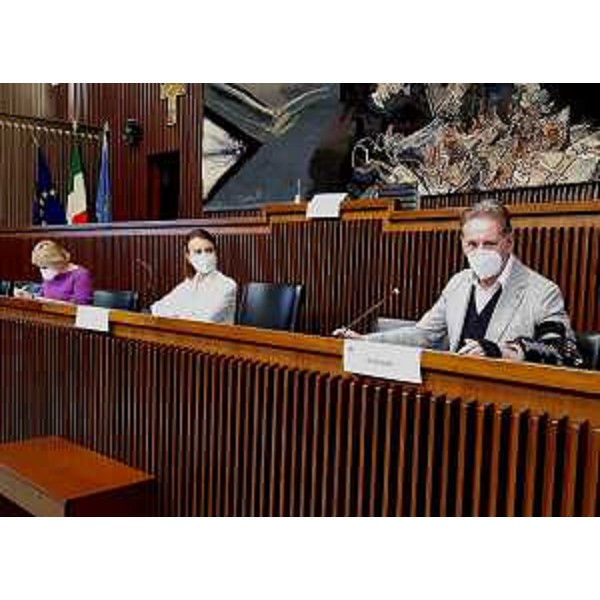 La presidente della IV Commissione, Mara Piccin (FI), e l'assessore regionale Fabio Scoccimarro - La presidente della IV Commissione, Mara Piccin (FI), e l'assessore regionale Fabio Scoccimarro