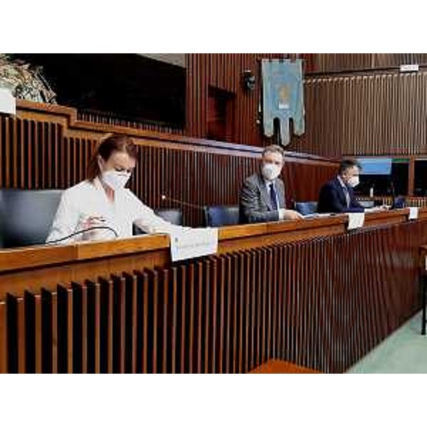 La presidente della IV Commissioe, Mara PIccin (FI), e l'assessore regionale alle Infrastrutture, Graziano Pizzimenti - La presidente della IV Commissioe, Mara PIccin (FI), e l'assessore regionale alle Infrastrutture, Graziano Pizzimenti