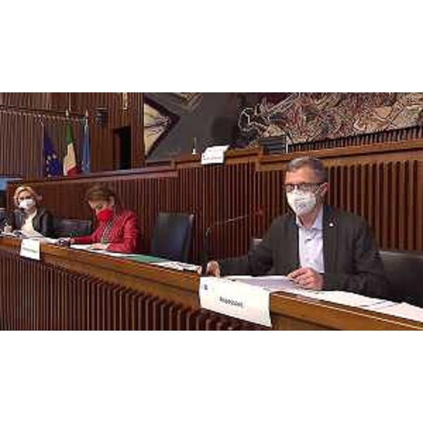 L'assessore regionale Stefano Zannier e Mara Piccin (FI), presidente della IV Commissione - L'assessore regionale Stefano Zannier e Mara Piccin (FI), presidente della IV Commissione