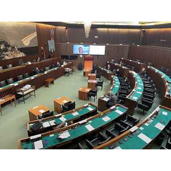 La III Commissione consiliare riunita in aula a Trieste - La III Commissione consiliare riunita in aula a Trieste