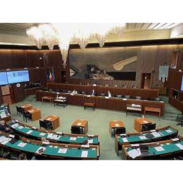 La II Commissione consiliare durante gli odierni lavori in aula a Trieste - La II Commissione consiliare durante gli odierni lavori in aula a Trieste