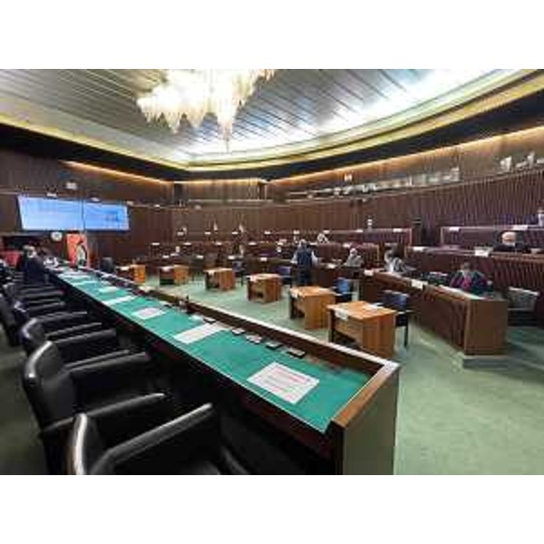 La II Commissione in aula durante l'intervento dell'assessore Sergio Emidio Bini - La II Commissione in aula durante l'intervento dell'assessore Sergio Emidio Bini