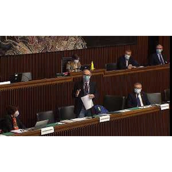 Una seduta della III Commissione presieduta da Ivo Moras (Lega) con l'assessore regionale alla Salute, Riccardo Riccardi - Una seduta della III Commissione presieduta da Ivo Moras (Lega) con l'assessore regionale alla Salute, Riccardo Riccardi