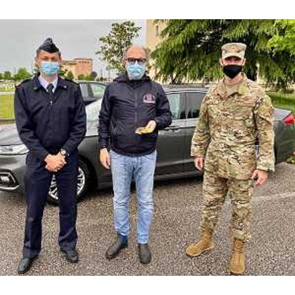Il vicegovernatore del Friuli Venezia Giulia, Riccardo Riccardi, assieme al comandante dellAeroporto "Pagliano e Gori" di Aviano, colonnello pilota Luca Crovatti, e al comandante del 31esimo Fighter Wing, brigadier general Jason E. Bailey, alla Aviano Air Base. - Il vicegovernatore del Friuli Venezia Giulia, Riccardo Riccardi, assieme al comandante dellAeroporto "Pagliano e Gori" di Aviano, colonnello pilota Luca Crovatti, e al comandante del 31esimo Fighter Wing, brigadier general Jason E. Bailey, alla Aviano Air Base.