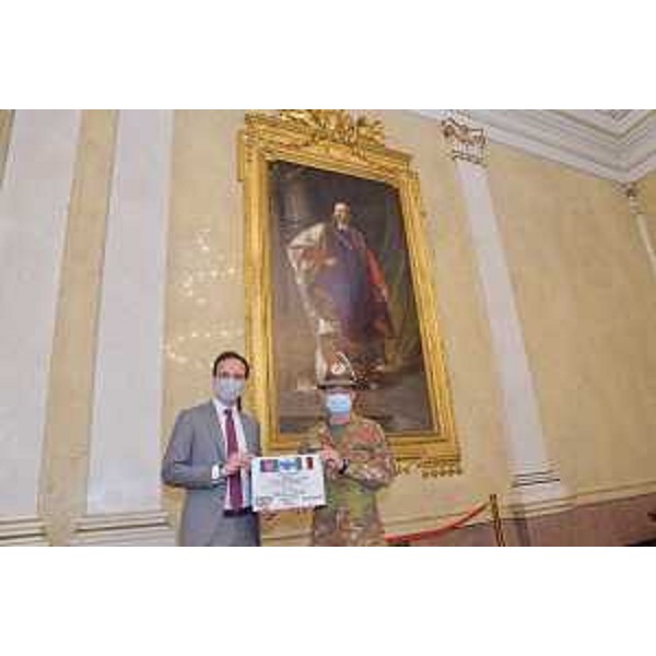 Il governatore del Friuli Venezia Giulia Massimiliano Fedriga riceve nel Palazzo della Regione a Trieste il comandante della Brigata Alpina "Julia" gen. Alberto Vezzoli - Il governatore del Friuli Venezia Giulia Massimiliano Fedriga riceve nel Palazzo della Regione a Trieste il comandante della Brigata Alpina "Julia" gen. Alberto Vezzoli