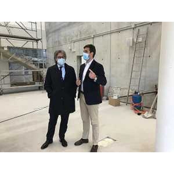 L'assessore regionale alle Attività produttive Sergio Emidio Bini con il direttore di Lef Marco Olivotto - L'assessore regionale alle Attività produttive Sergio Emidio Bini con il direttore di Lef Marco Olivotto