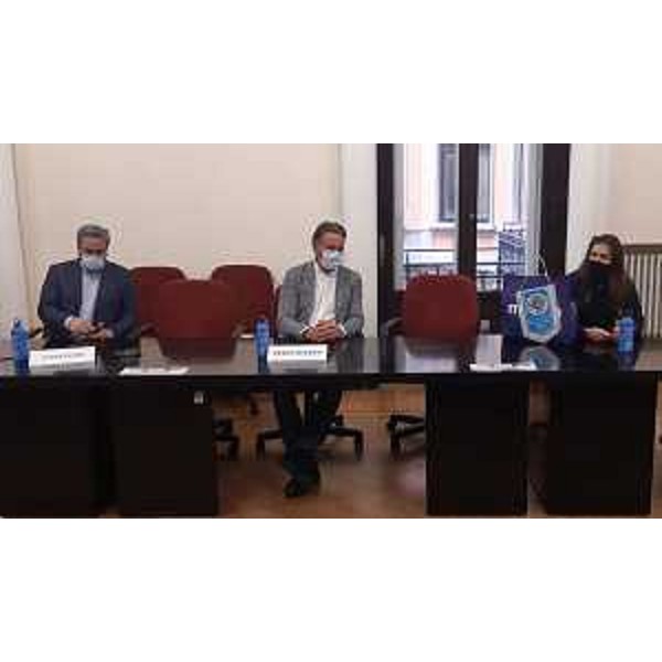 L'assessore Scoccimarro con la judoka Veronica Toniolo e il presidente della Società Ginnastica Triestina, Massimo Varrecchia - L'assessore Scoccimarro con la judoka Veronica Toniolo e il presidente della Società Ginnastica Triestina, Massimo Varrecchia