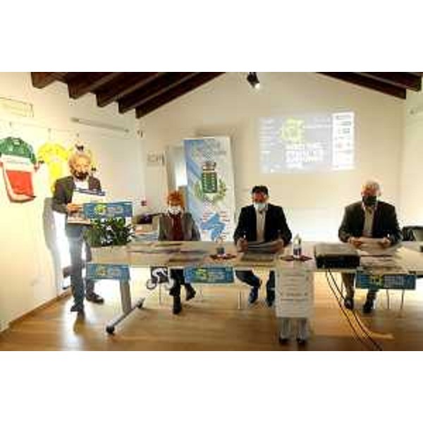 L'assessore regionale alla Cultura e sport del Friuli Venezia Giulia, Tiziana Gibelli, alla presentazione del 19^ Giro del Friuli Venezia Giulia - Juniores e della 32^ Casut - Cimolais. - L'assessore regionale alla Cultura e sport del Friuli Venezia Giulia, Tiziana Gibelli, alla presentazione del 19^ Giro del Friuli Venezia Giulia - Juniores e della 32^ Casut - Cimolais. 