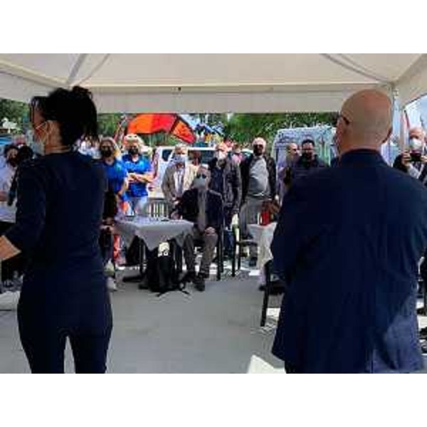 L'assessore regionale al Demanio e Patrimonio Sebastiano Callari alla presentazione della stagione estiva di Monfalcone e del suo litorale, insieme al sindaco Anna Maria Cisint - L'assessore regionale al Demanio e Patrimonio Sebastiano Callari alla presentazione della stagione estiva di Monfalcone e del suo litorale, insieme al sindaco Anna Maria Cisint