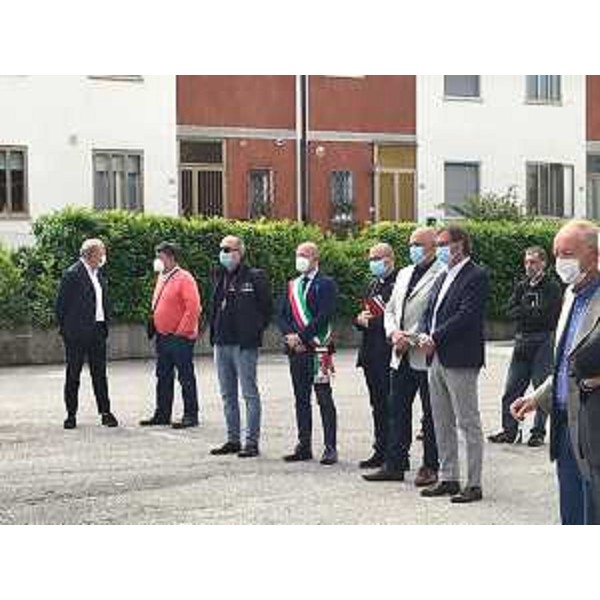 Il vicegovernatore Riccardo Riccardi all'inaugurazione della nuova sede della società cooperativa sociale Nascente a Pasian di Prato - Il vicegovernatore Riccardo Riccardi all'inaugurazione della nuova sede della società cooperativa sociale Nascente a Pasian di Prato