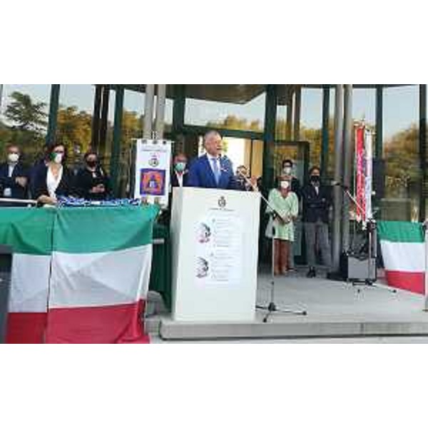 Piero Mauro Zanin durante il suo intervento a Talmassons - Piero Mauro Zanin durante il suo intervento a Talmassons