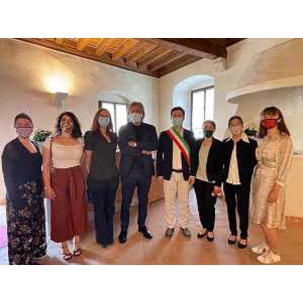 L'assessore regionale alle Attività produttive, Sergio Emidio Bini, ha inaugurato il nuovo punto informazioni nel Castello di Valvasone - L'assessore regionale alle Attività produttive, Sergio Emidio Bini, ha inaugurato il nuovo punto informazioni nel Castello di Valvasone