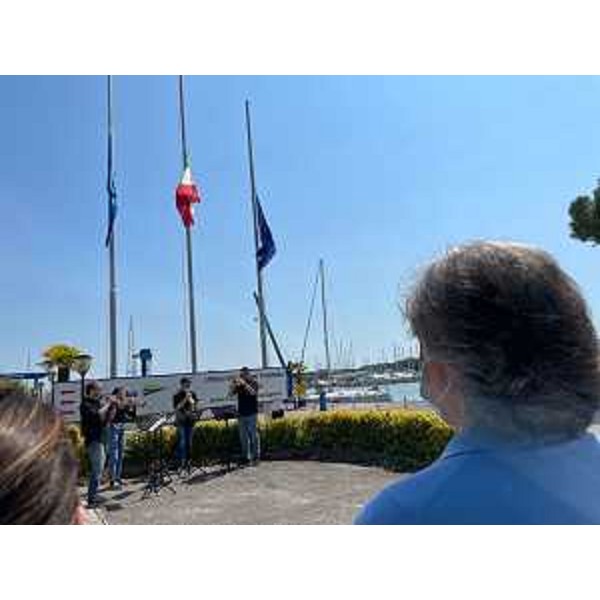 L'assessore regionale alle Attività produttive e al turismo, Sergio Emidio Bini, all'inaugurazione della stagione turistica 2021 ad Aprilia Marittima. - L'assessore regionale alle Attività produttive e al turismo, Sergio Emidio Bini, all'inaugurazione della stagione turistica 2021 ad Aprilia Marittima.