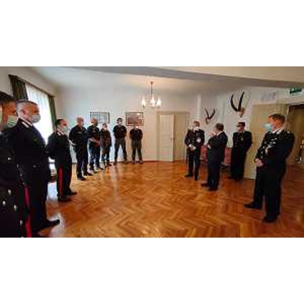 L'assessore regionale alle Risorse agroalimentari, forestali, ittiche e montagna, Stefano Zannier, con le autorità presenti all'incontro sulla foresta di Tarvisio. - L'assessore regionale alle Risorse agroalimentari, forestali, ittiche e montagna, Stefano Zannier, con le autorità presenti all'incontro sulla foresta di Tarvisio.