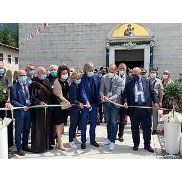 Gli assessori regionali alle Attività produttive e al Turismo, Sergio Emidio Bini, e alle Finanze, Barbara Zilli, A Gemona, all'evento inaugurale del Cammino di Sant'Antonio. - Gli assessori regionali alle Attività produttive e al Turismo, Sergio Emidio Bini, e alle Finanze, Barbara Zilli, A Gemona, all'evento inaugurale del Cammino di Sant'Antonio. 