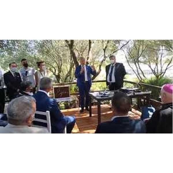 Il presidente del Consiglio regionale Fvg, Piero Mauro Zanin, con il rappresentante dell'associazione Egea, Mauro Manca, a Fertilia - Il presidente del Consiglio regionale Fvg, Piero Mauro Zanin, con il rappresentante dell'associazione Egea, Mauro Manca, a Fertilia