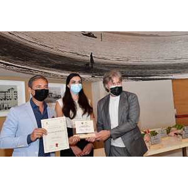 L'assessore regionale Sergio Emidio Bini nel corso dell conferimento dei riconoscimenti - L'assessore regionale Sergio Emidio Bini nel corso dell conferimento dei riconoscimenti