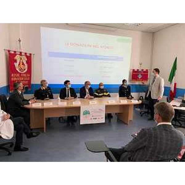 Il vicegovernatore del Friuli Venezia Giulia, Riccardo Riccardi, alla celebrazione della Giornata mondiale del donatore di sangue svoltasi all'Ospedale di Pordenone, alla presenza dei vertici dell'Azienda sanitaria Friuli Occidentale, dei rappresentanti della prefettura e delle Forze dell'ordine e di soccorso, oltre che delle associazioni dei donatori di sangue. - Il vicegovernatore del Friuli Venezia Giulia, Riccardo Riccardi, alla celebrazione della Giornata mondiale del donatore di sangue svoltasi all'Ospedale di Pordenone, alla presenza dei vertici dell'Azienda sanitaria Friuli Occidentale, dei rappresentanti della prefettura e delle Forze dell'ordine e di soccorso, oltre che delle associazioni dei donatori di sangue. 