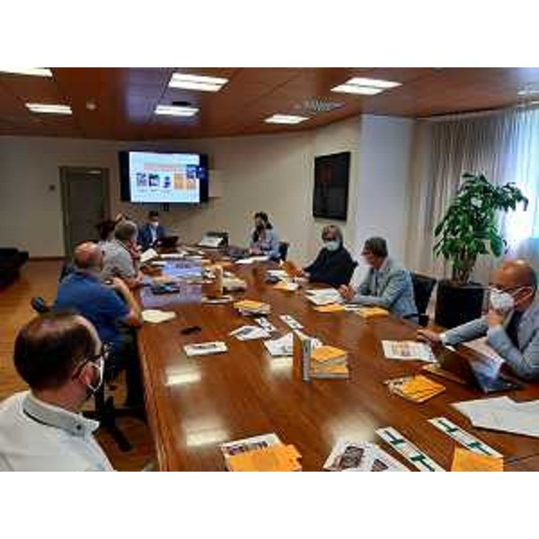 Gli assessori alle Risorse agroalimentari, forestali e ittiche Stefano Zannier e alle Attività produttive e turismo Sergio Emidio Bini, alla presentazione del board enogastronomia. - Gli assessori alle Risorse agroalimentari, forestali e ittiche Stefano Zannier e alle Attività produttive e turismo Sergio Emidio Bini, alla presentazione del board enogastronomia.