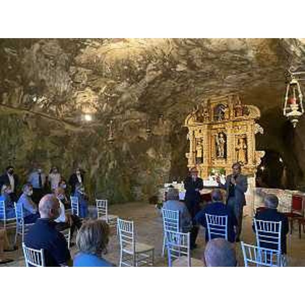 La chiesa-grotta di San Giovanni d'Antro - La chiesa-grotta di San Giovanni d'Antro