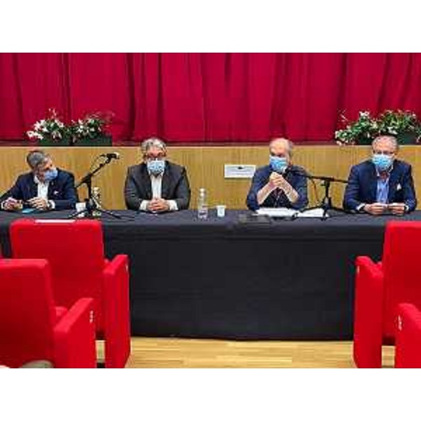 L'intervento del vicegovernatore Riccardo Riccardi durante l'incontro svoltosi a Spilimbergo - L'intervento del vicegovernatore Riccardo Riccardi durante l'incontro svoltosi a Spilimbergo