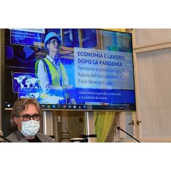 L'intervento dell'assessore alle Attività produttive, Sergio Emidio Bini - L'intervento dell'assessore alle Attività produttive, Sergio Emidio Bini