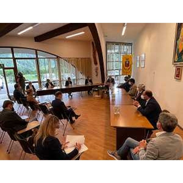 La riunione di Capigruppo e ufficio di Presidenza del Cr Fvg in Municipio a Cercivento - La riunione di Capigruppo e ufficio di Presidenza del Cr Fvg in Municipio a Cercivento