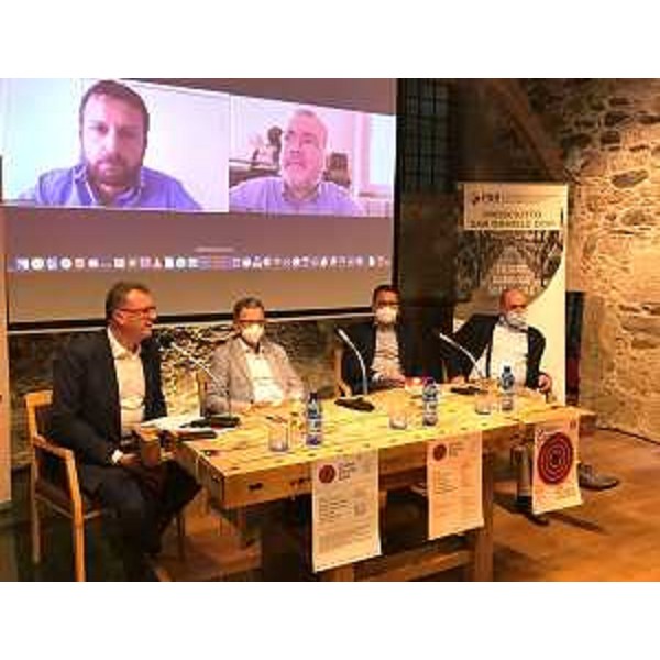 Una fase del convegno svoltosi a Sutrio alla presenza dell'assessore regionale alla Montagna Stefano Zannier - Una fase del convegno svoltosi a Sutrio alla presenza dell'assessore regionale alla Montagna Stefano Zannier 