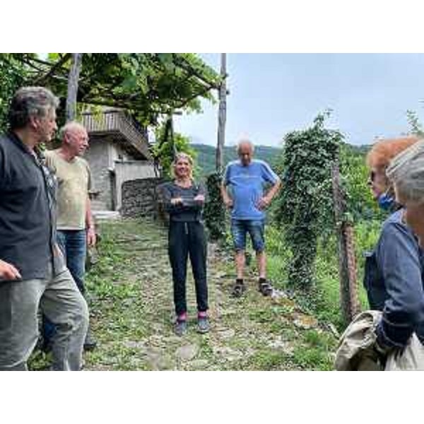 L'assessore regionale alla Cultura, Tiziana Gibelli, con gli organizzatori dell XXVIII Stazione di Topolo, a Grimacco. - L'assessore regionale alla Cultura, Tiziana Gibelli, con gli organizzatori dell XXVIII Stazione di Topolo, a Grimacco.