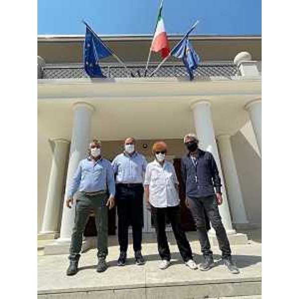 L'assessore regionale alla Cultura e sport, Tiziana Gibelli, al Comune di Vivaro, con il sindaco Candido Mauro e gli amministratori locali, nel corso, in visita alla Trend Group, azienda dell'arte musiva, e al polisportivo comunale. - L'assessore regionale alla Cultura e sport, Tiziana Gibelli, al Comune di Vivaro, con il sindaco Candido Mauro e gli amministratori locali, nel corso, in visita alla Trend Group, azienda dell'arte musiva, e al polisportivo comunale. 