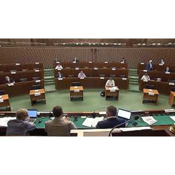 La V Commissione consiliare riunita oggi in aula - La V Commissione consiliare riunita oggi in aula