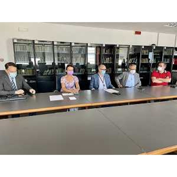 La presentazione della nuova attività di intervento per la cura delle complicanze vascolari delle fistole artero-venose avvenuta oggi a Pordenone nella sede dell'Asfo alla presenza del Vicegovernatore della Regione con delega alla Salute Riccardo Riccardi - La presentazione della nuova attività di intervento per la cura delle complicanze vascolari delle fistole artero-venose avvenuta oggi a Pordenone nella sede dell'Asfo alla presenza del Vicegovernatore della Regione con delega alla Salute Riccardo Riccardi