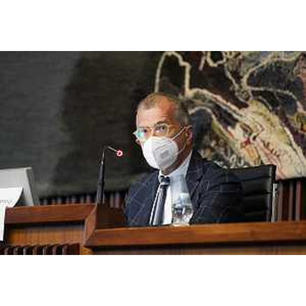 Il presidente del Cr Fvg, Piero Mauro Zanin, aggiorna l'Aula sull'iniziativa pro Picco - Il presidente del Cr Fvg, Piero Mauro Zanin, aggiorna l'Aula sull'iniziativa pro Picco