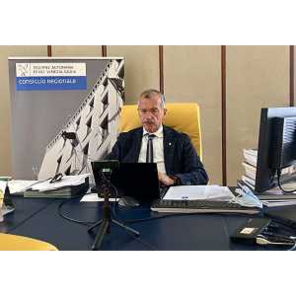Il presidente del Cr Fvg, Piero Mauro Zanin, durante l'intervento odierno in videoconferenza - Il presidente del Cr Fvg, Piero Mauro Zanin, durante l'intervento odierno in videoconferenza
