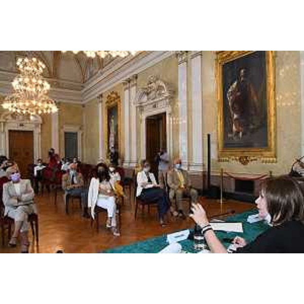 Lassessore regionale a Lavoro, formazione, istruzione, ricerca, università e famiglia, Alessia Rosolen, alla presentazione dei risultati della "Indagine sul fabbisogno delle imprese e dei giovani in ambito tecnico scientifico" condotta da Rachel, la realtà nata dalla collaborazione tra Swg, Università di Trieste e Sissa. - Lassessore regionale a Lavoro, formazione, istruzione, ricerca, università e famiglia, Alessia Rosolen, alla presentazione dei risultati della "Indagine sul fabbisogno delle imprese e dei giovani in ambito tecnico scientifico" condotta da Rachel, la realtà nata dalla collaborazione tra Swg, Università di Trieste e Sissa.