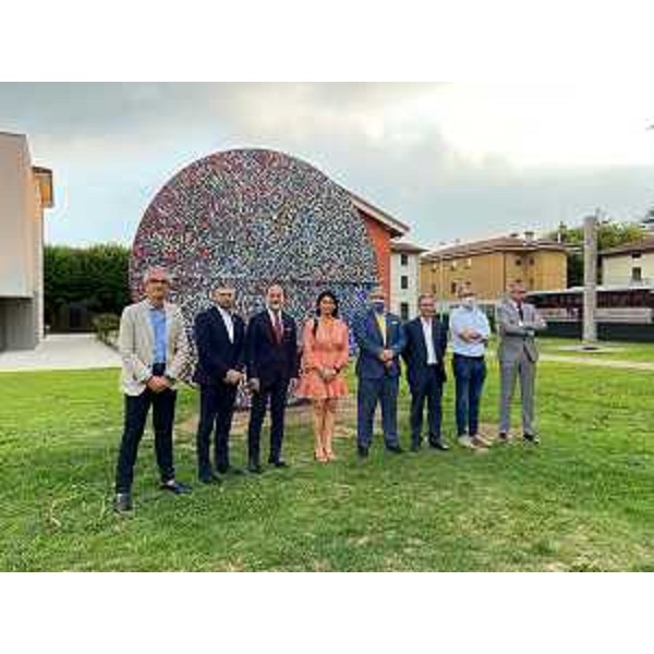 L'opera dedicata al centenario della Scuola mosaicisti del Friuli di Spilimbergo - L'opera dedicata al centenario della Scuola mosaicisti del Friuli di Spilimbergo