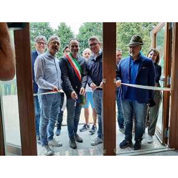 Il taglio del nastro del nuovo Centro polifunzionale sull'altipiano del Monte Prat - Il taglio del nastro del nuovo Centro polifunzionale sull'altipiano del Monte Prat