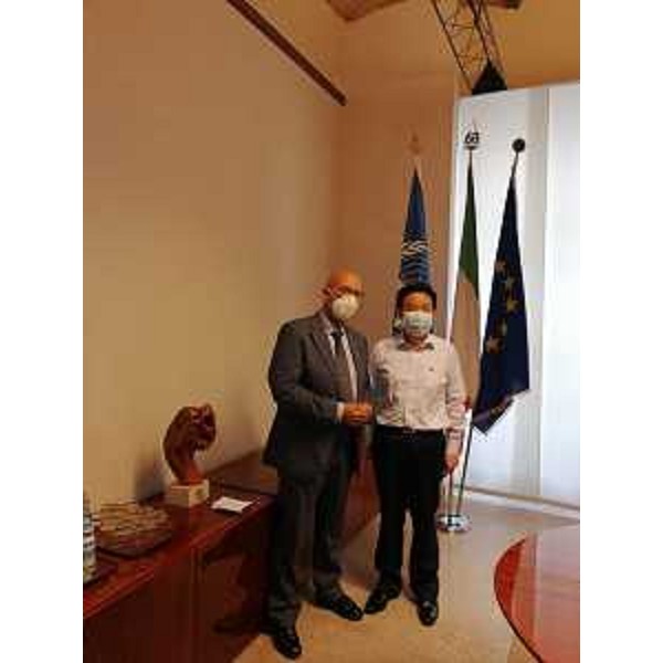 L'assessore regionale Sebastiano Callari con il direttore generale della Fao Qu Dongyu - L'assessore regionale Sebastiano Callari con il direttore generale della Fao Qu Dongyu
