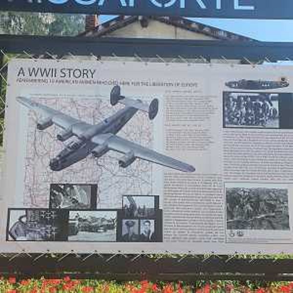 Il grande pannello commemorativo inaugurato a Chiusaforte (Udine) - Il grande pannello commemorativo inaugurato a Chiusaforte (Udine)